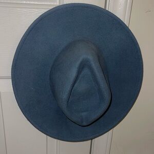 Universal Threads Hat